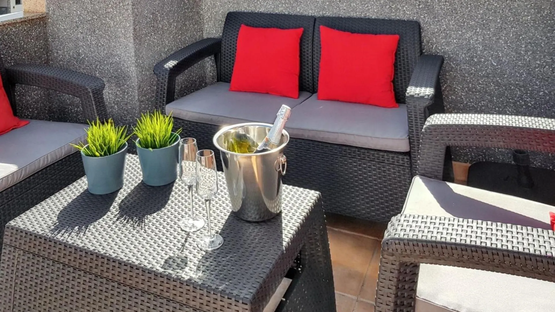 Coastal Terrace Apartment: 2BR with Wi-Fi near Puerto de Santiago Beach 0*, Puerto de Santiago (Tenerife) Spain